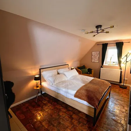 Petite - Ferienapartment Mit 3 Schlafzimmern Apartmán