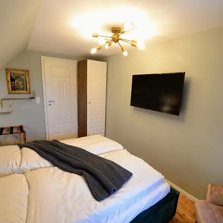 Petite - Ferienapartment Mit 3 Schlafzimmern Apartmán